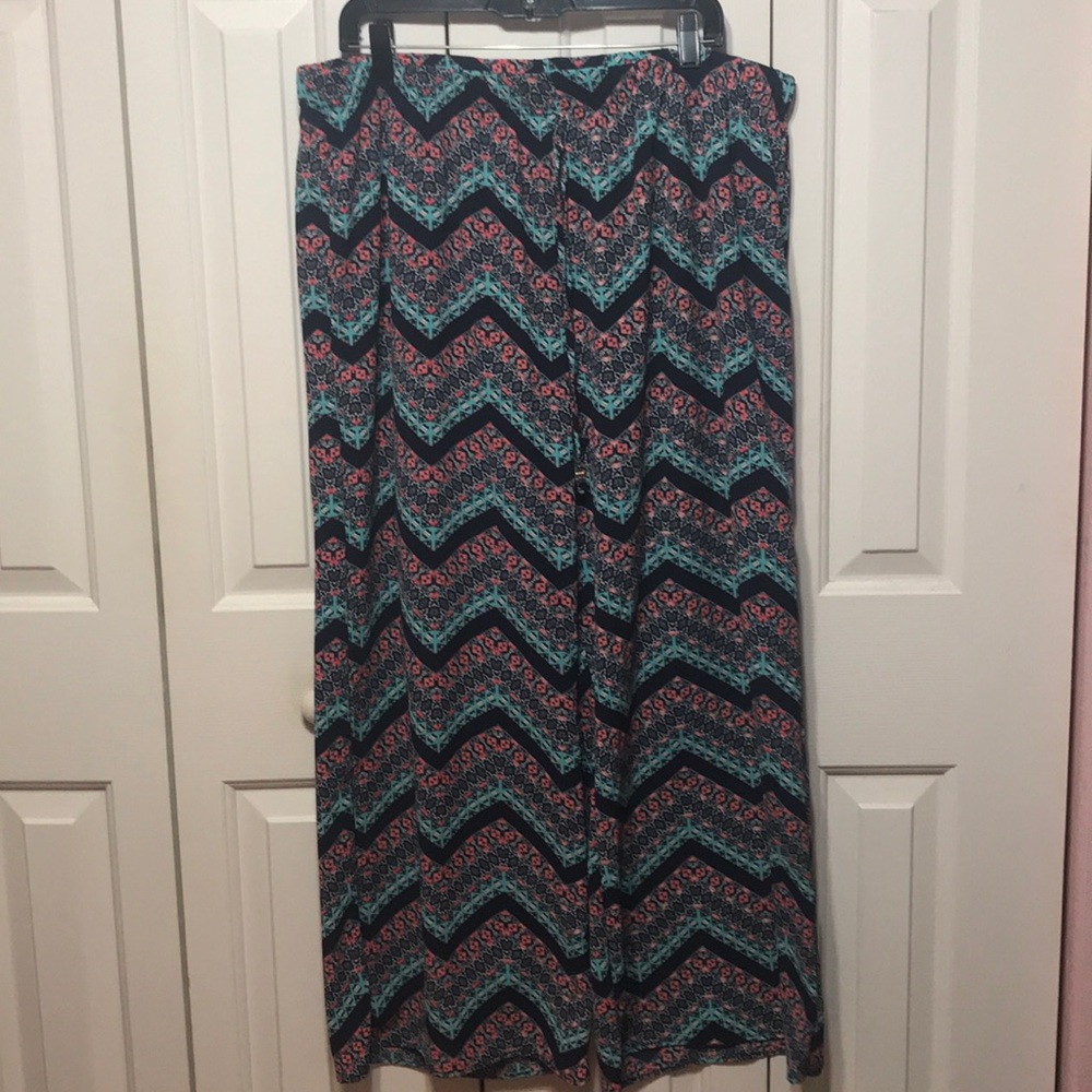 Chevron Patterned Palazzo Pants - image 2